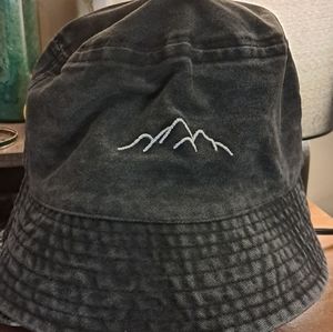 Navy/black/denim bucket hat with mountain outline